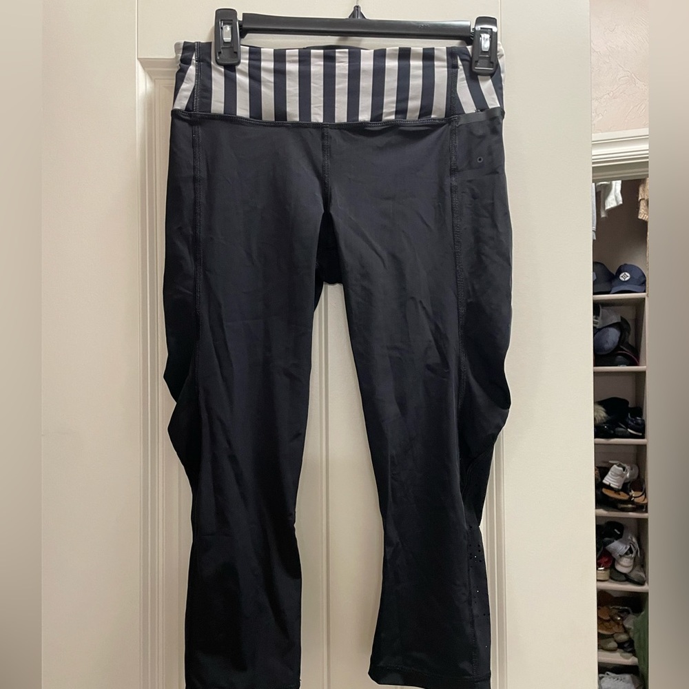 Lululemon swim capris size 4